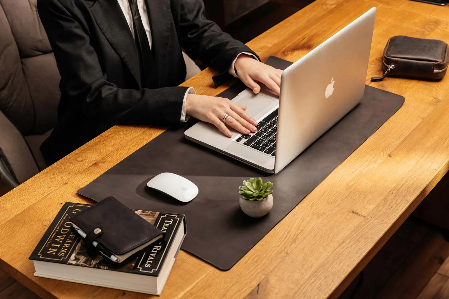 Crazy Horse Leather Desk Pad – Rustic Desk Mat for Office or Home