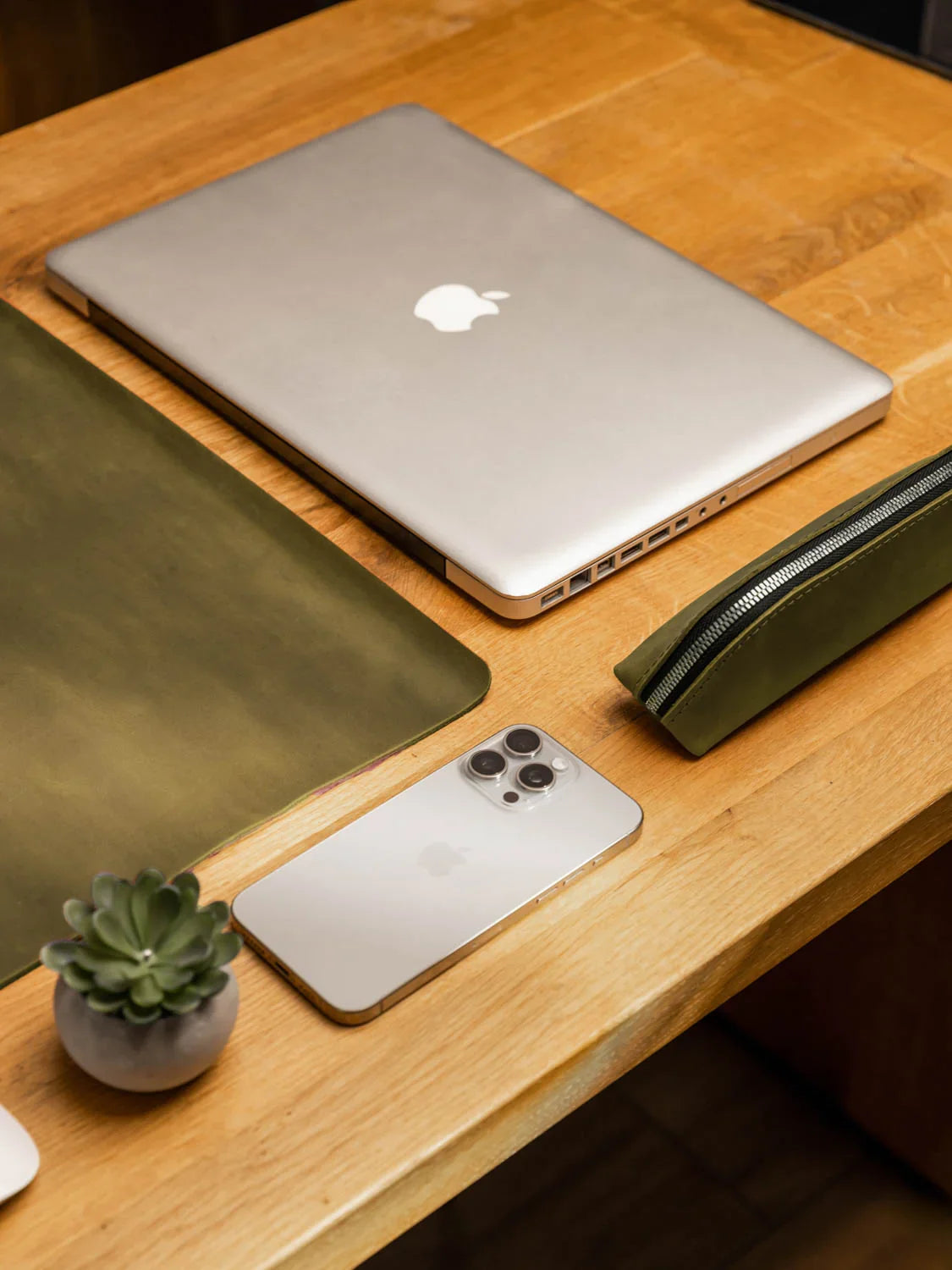 Crazy Horse Leather Desk Pad – Rustic Desk Mat for Office or Home