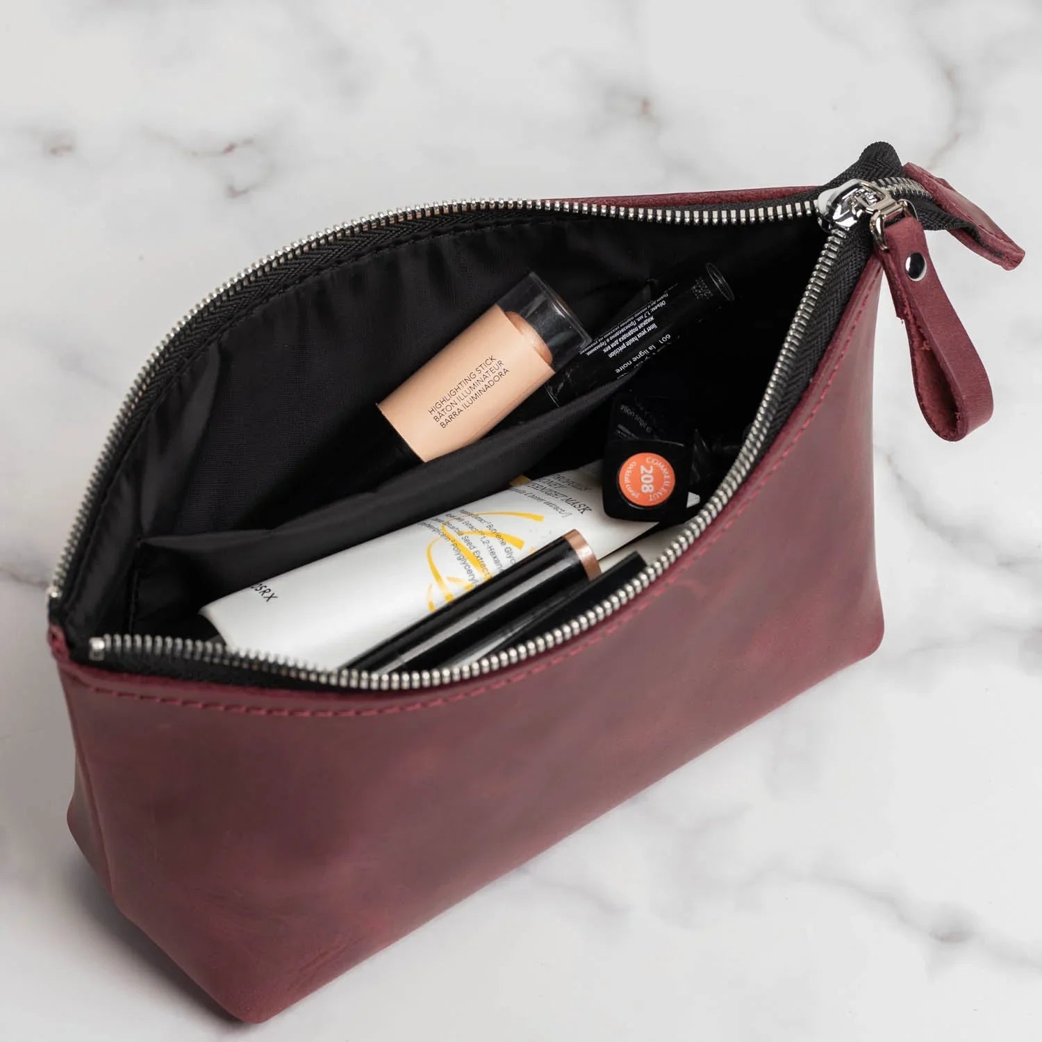 Leather Cosmetic Travel Bag – Matte Waxed Finish | Allure