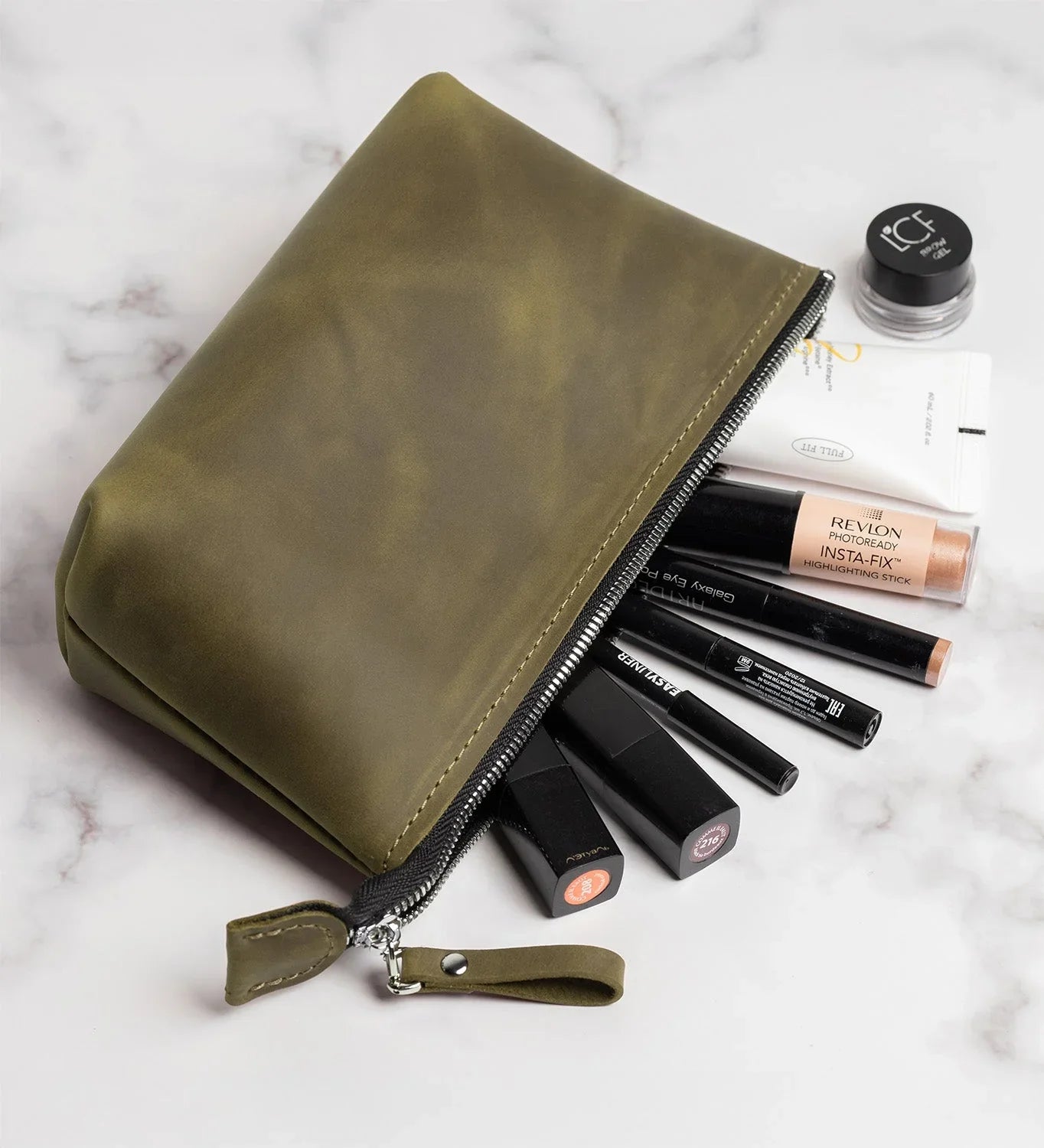 Leather Cosmetic Travel Bag – Matte Waxed Finish | Allure