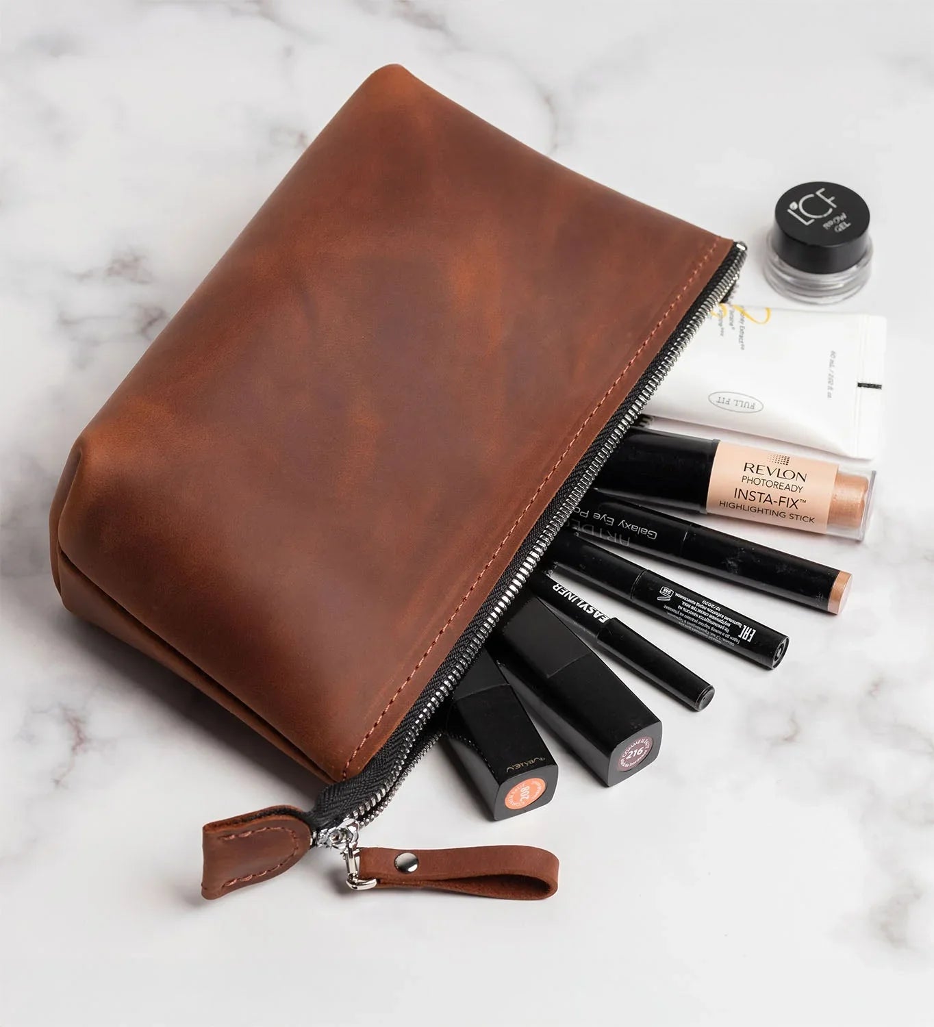 Leather Cosmetic Travel Bag – Matte Waxed Finish | Allure