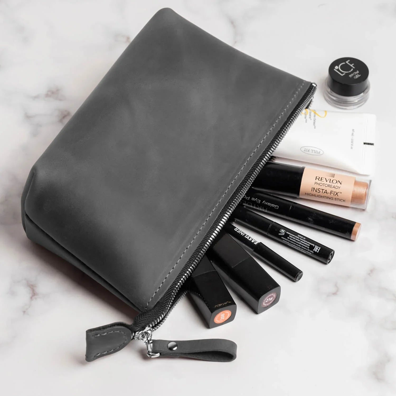 Leather Cosmetic Travel Bag – Matte Waxed Finish | Allure