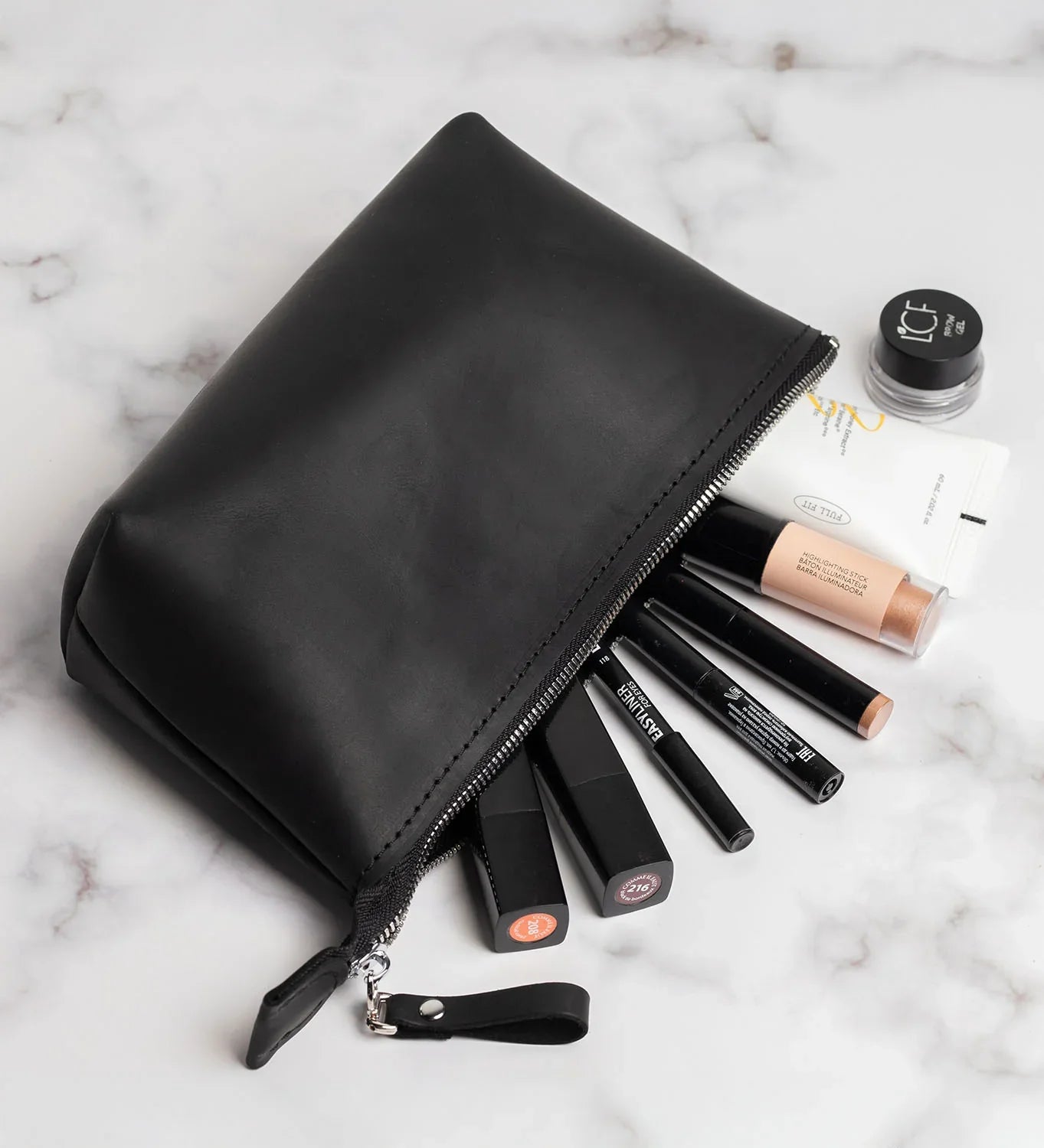 Leather Cosmetic Travel Bag – Matte Waxed Finish | Allure