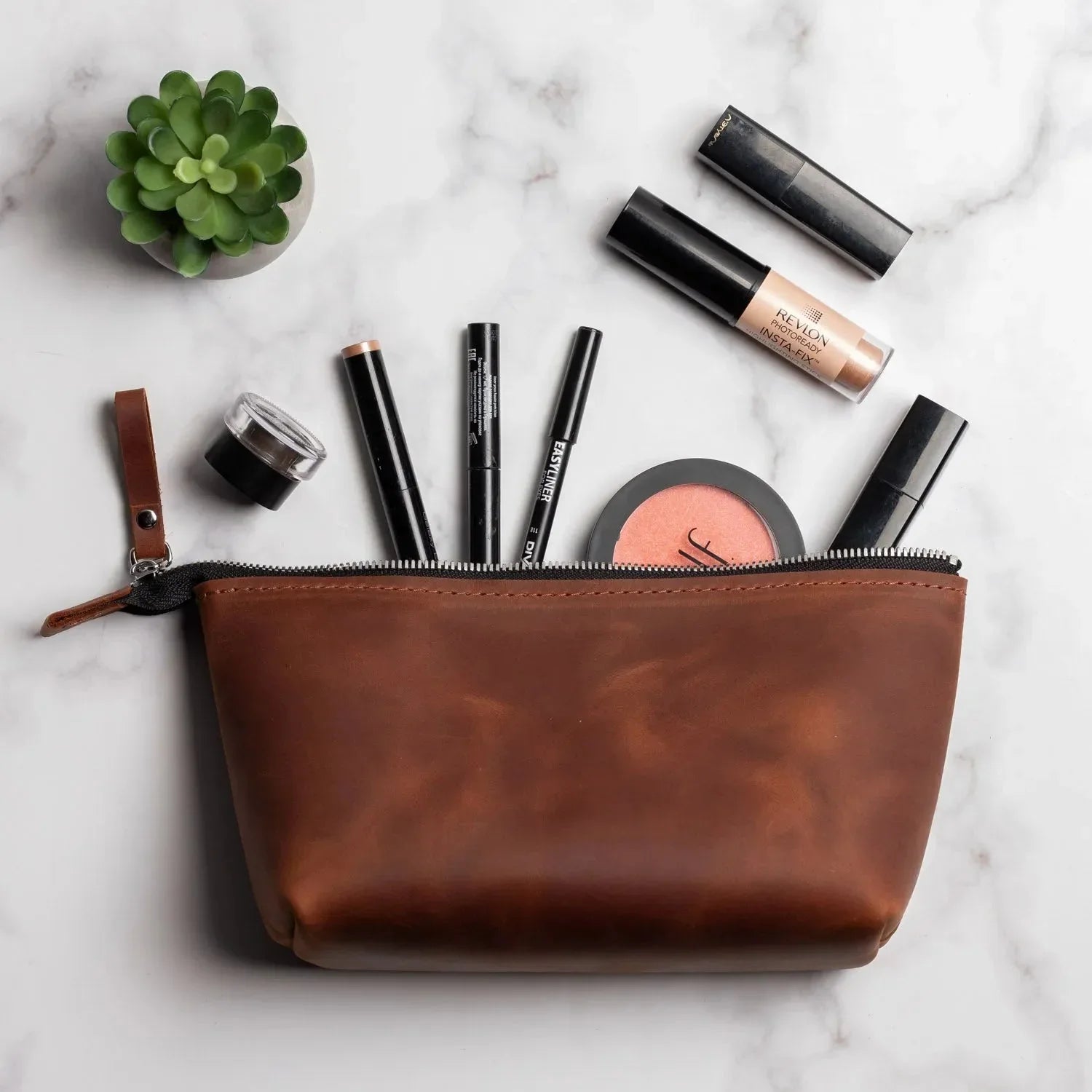 Leather Cosmetic Travel Bag – Matte Waxed Finish | Allure