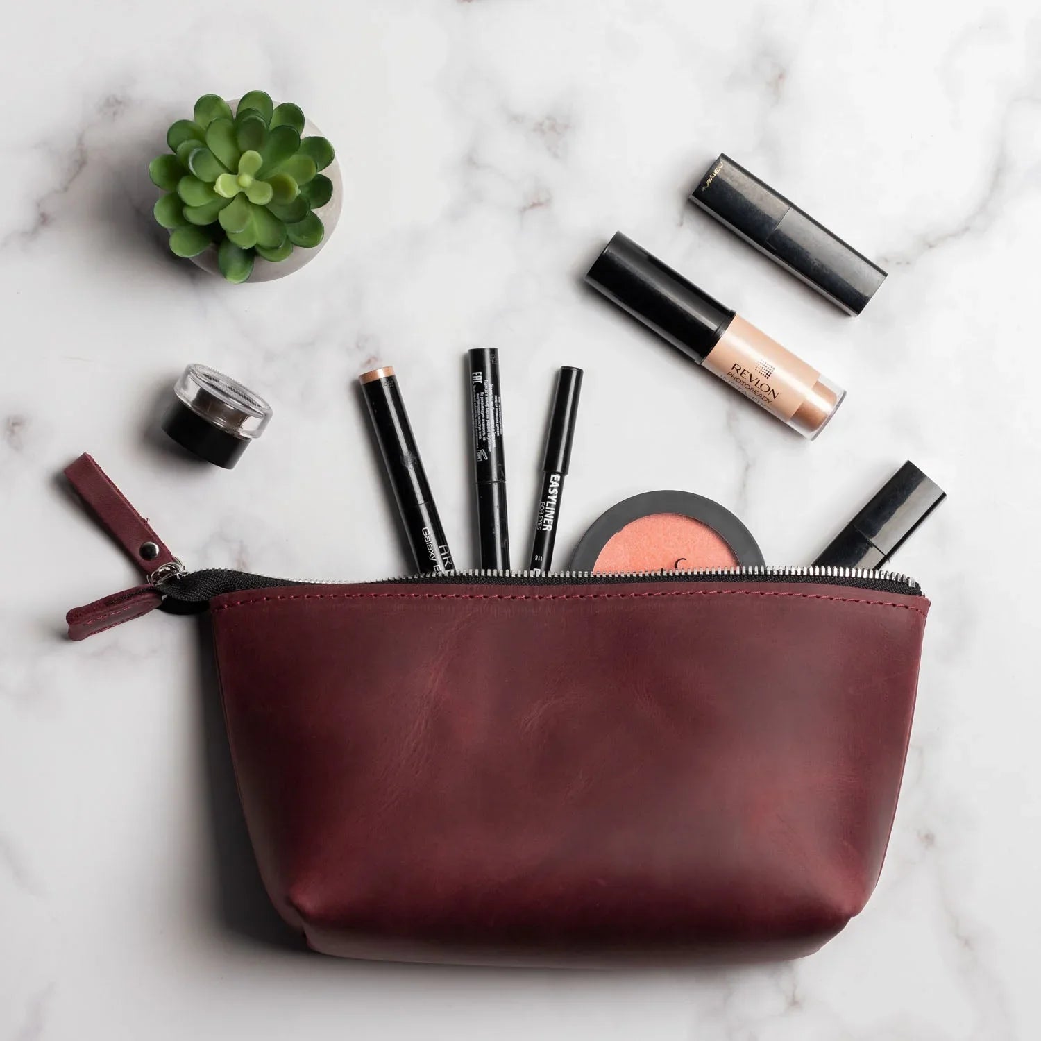 Leather Cosmetic Travel Bag – Matte Waxed Finish | Allure