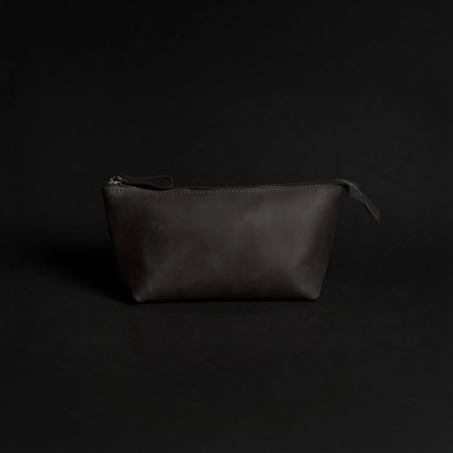Leather Cosmetic Travel Bag – Matte Waxed Finish | Allure