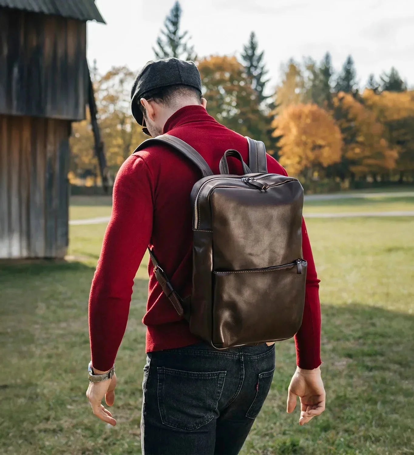 Smooth Leather Backpack for Everyday – fits Laptop 15.6/17'' | Nomad