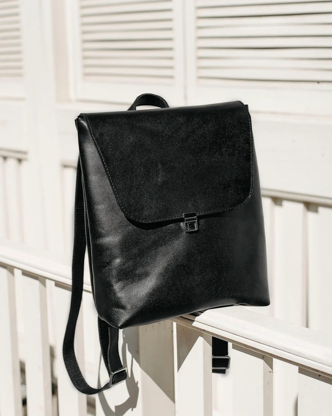 Women's Leather Backpack with Flap Closure – Everyday Style & Comfort | Ember