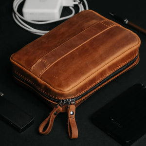 Leather Organizer for Cables & Tech | Cognac - Wenderfarer