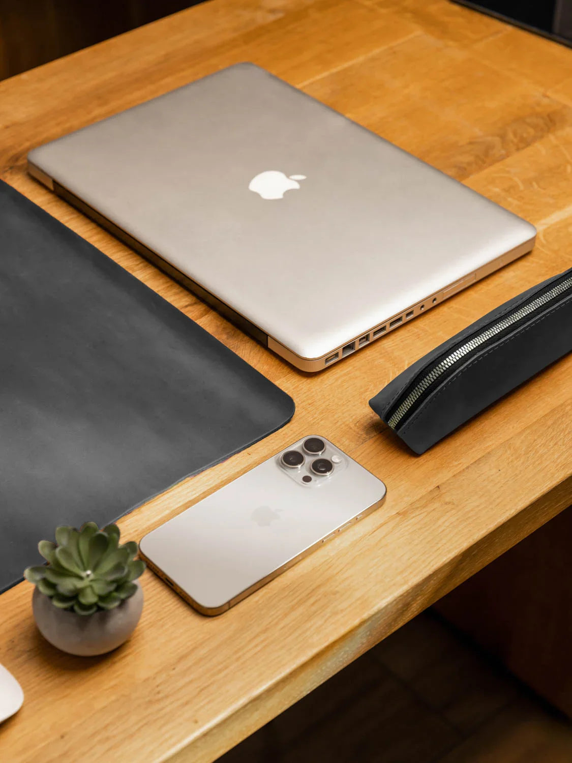 Crazy Horse Leather Desk Pad – Rustic Desk Mat for Office or Home