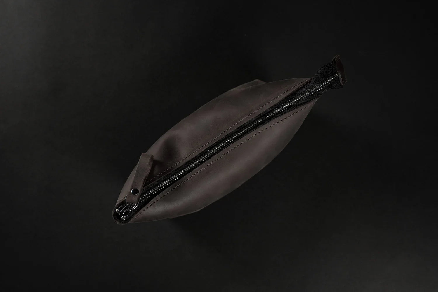 Leather Cosmetic Travel Bag – Matte Waxed Finish | Allure