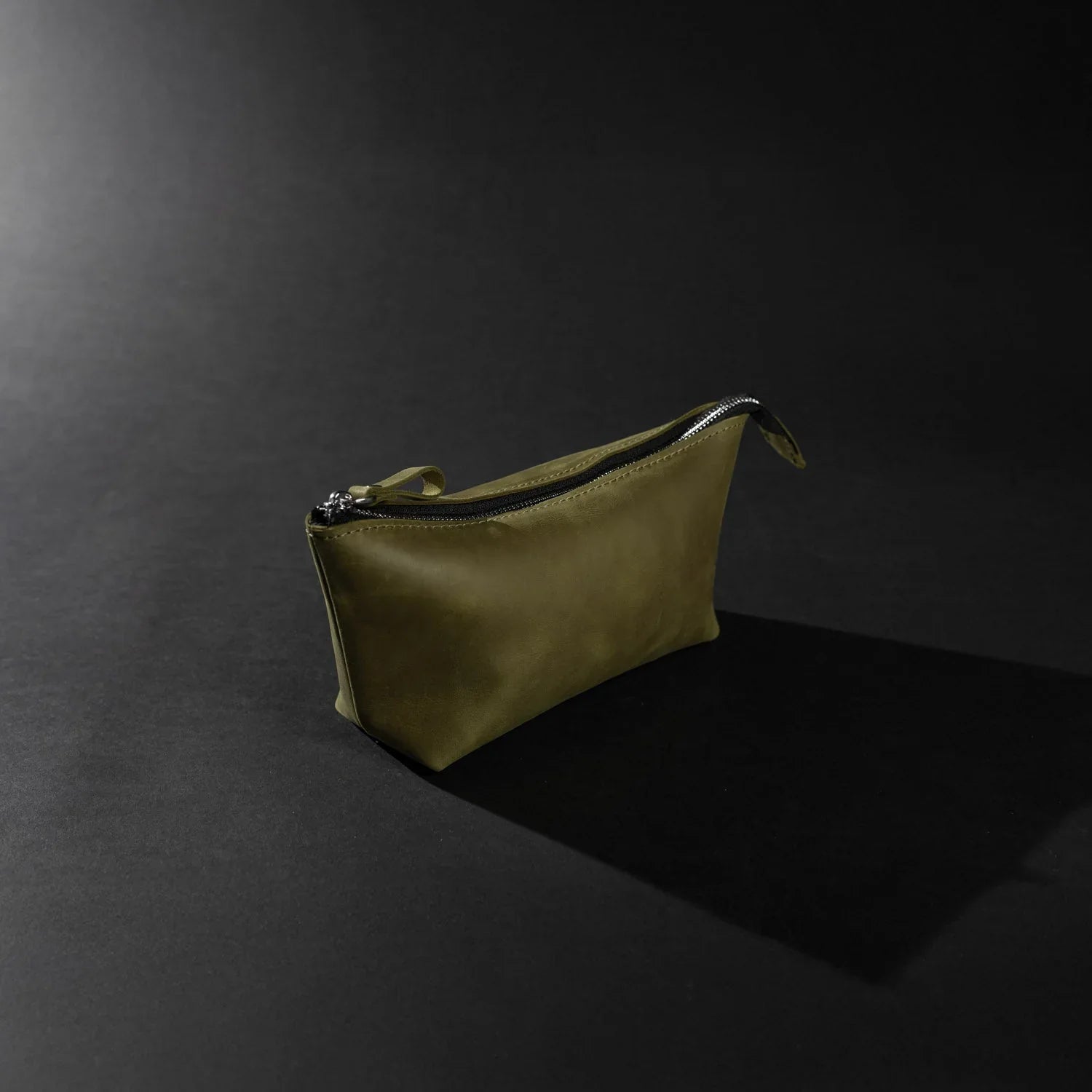 Leather Cosmetic Travel Bag – Matte Waxed Finish | Allure
