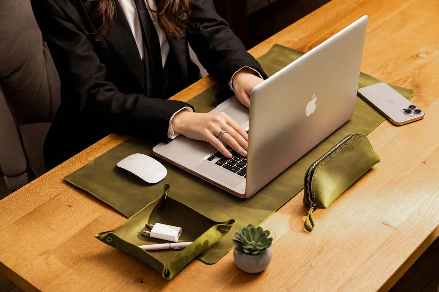 Crazy Horse Leather Desk Pad – Rustic Desk Mat for Office or Home