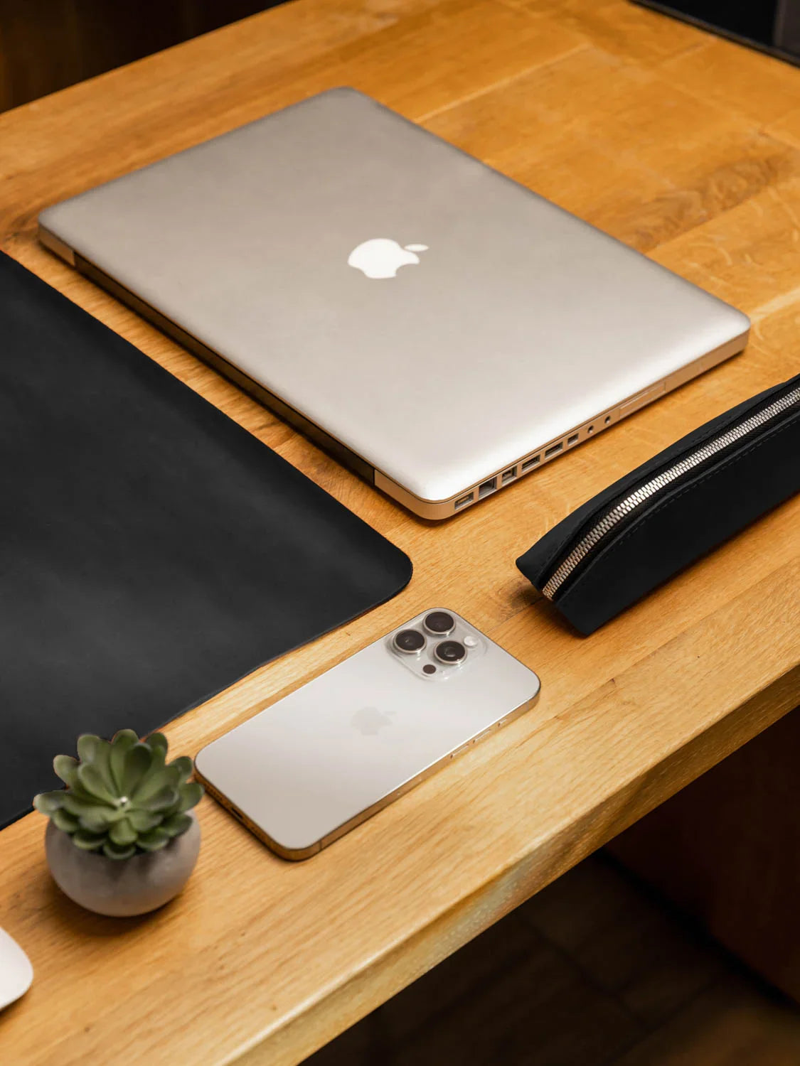Crazy Horse Leather Desk Pad – Rustic Desk Mat for Office or Home