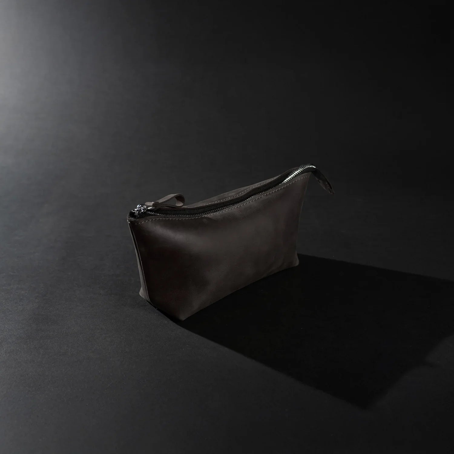 Leather Cosmetic Travel Bag – Matte Waxed Finish | Allure