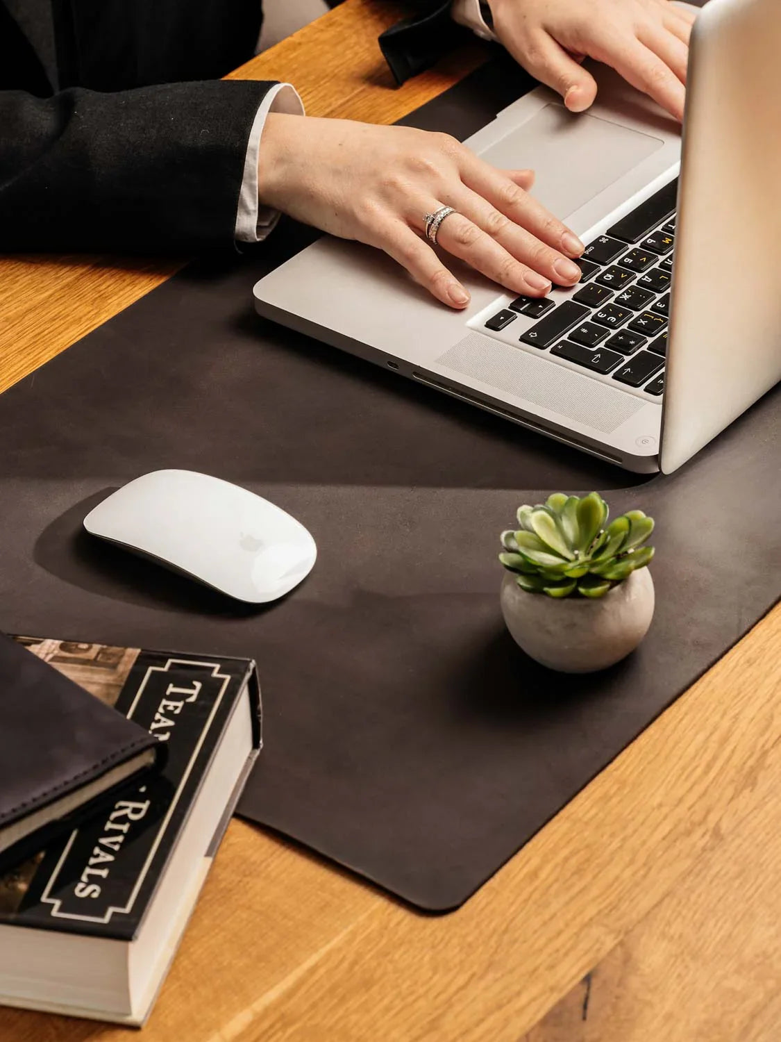 Crazy Horse Leather Desk Pad – Rustic Desk Mat for Office or Home