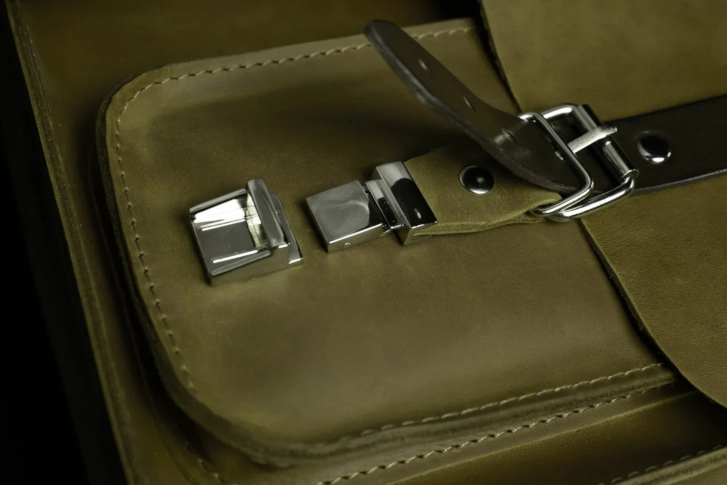 Waxed Matte Leather Satchel Bag | Barrister