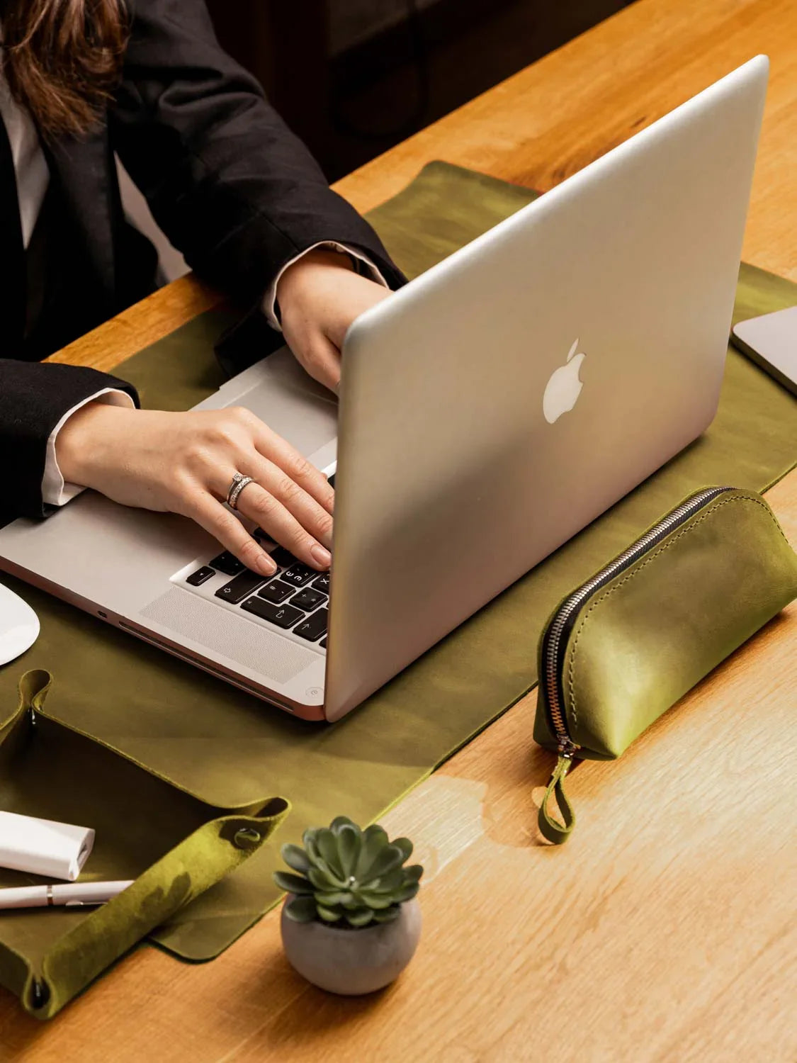 Crazy Horse Leather Desk Pad – Rustic Desk Mat for Office or Home