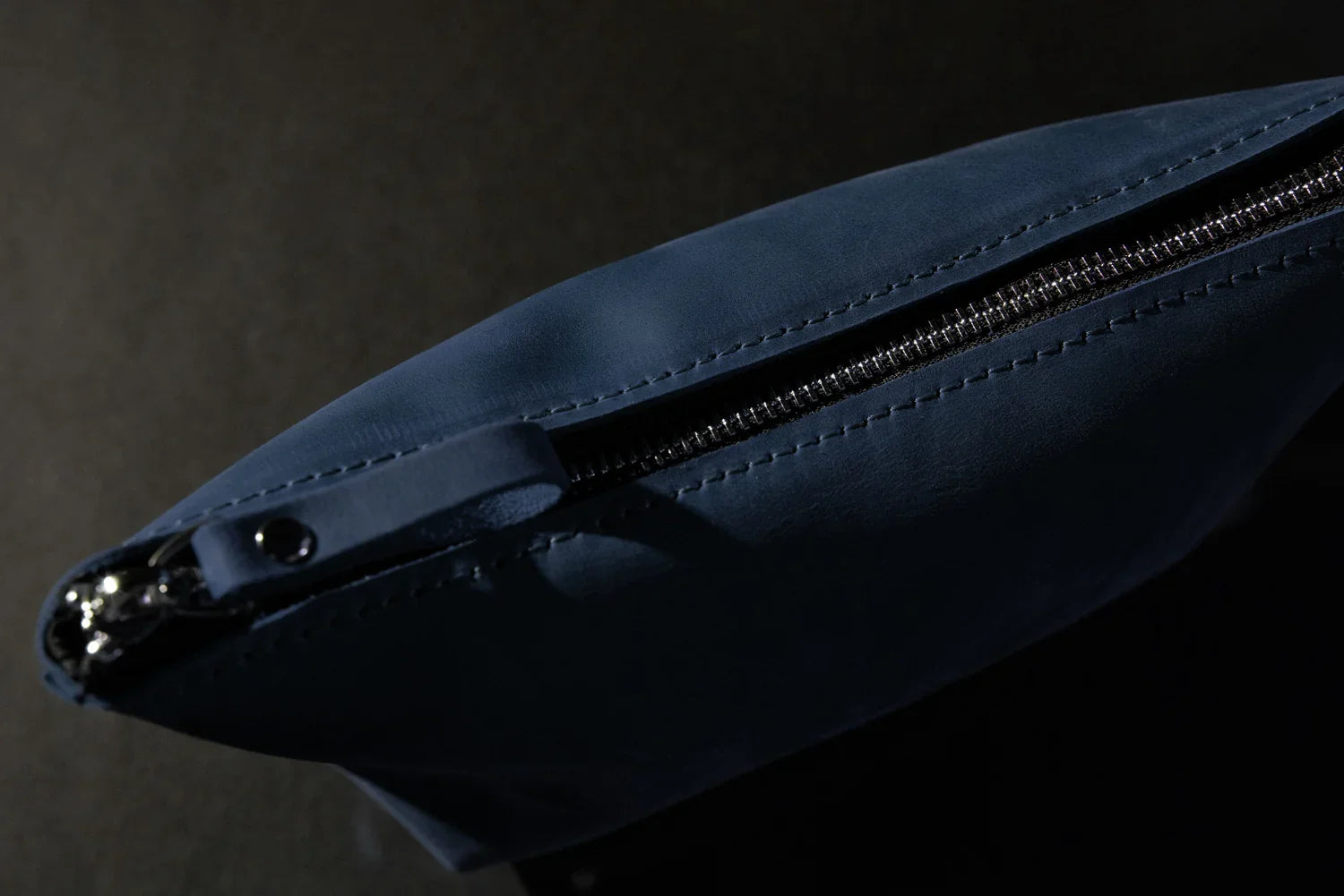 Leather Cosmetic Travel Bag – Matte Waxed Finish | Allure