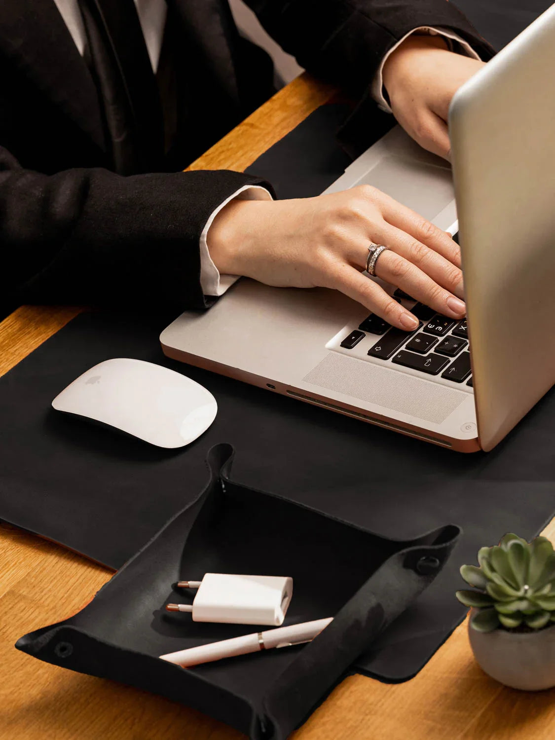 Crazy Horse Leather Desk Pad – Rustic Desk Mat for Office or Home