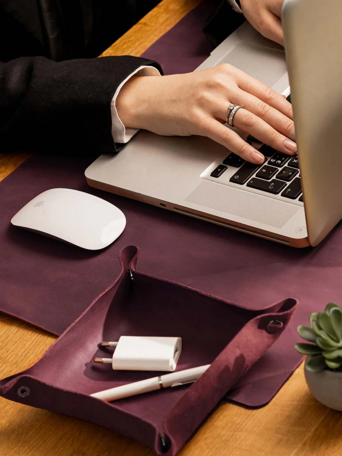Crazy Horse Leather Desk Pad – Rustic Desk Mat for Office or Home