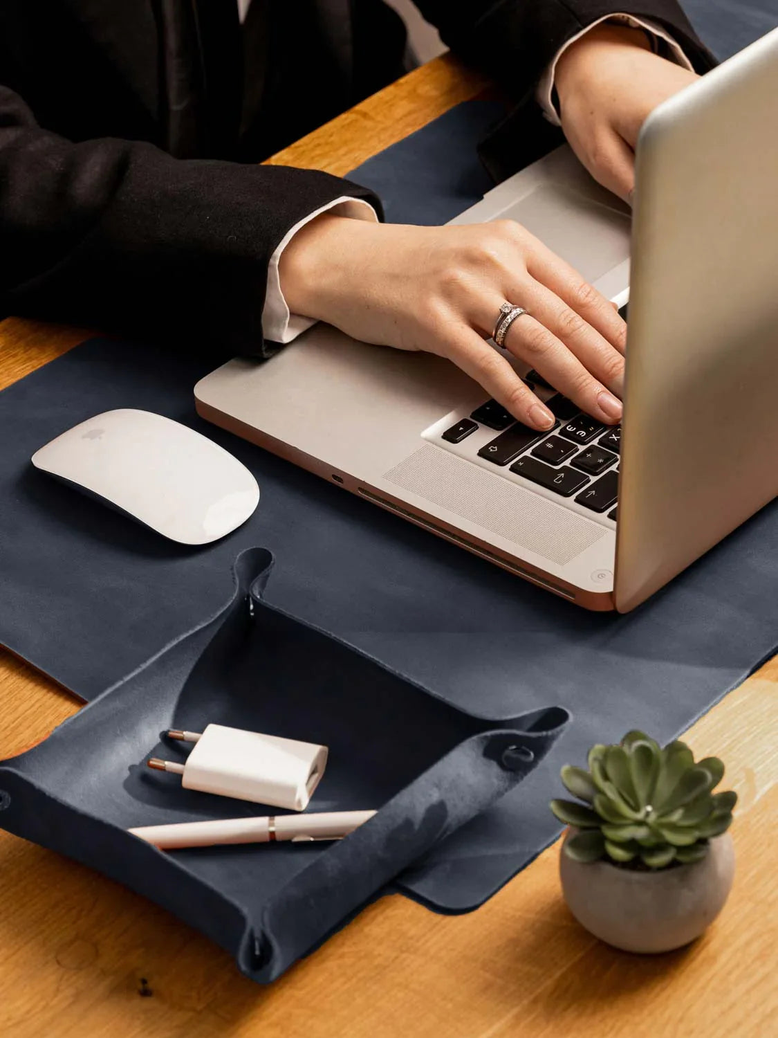 Crazy Horse Leather Desk Pad – Rustic Desk Mat for Office or Home