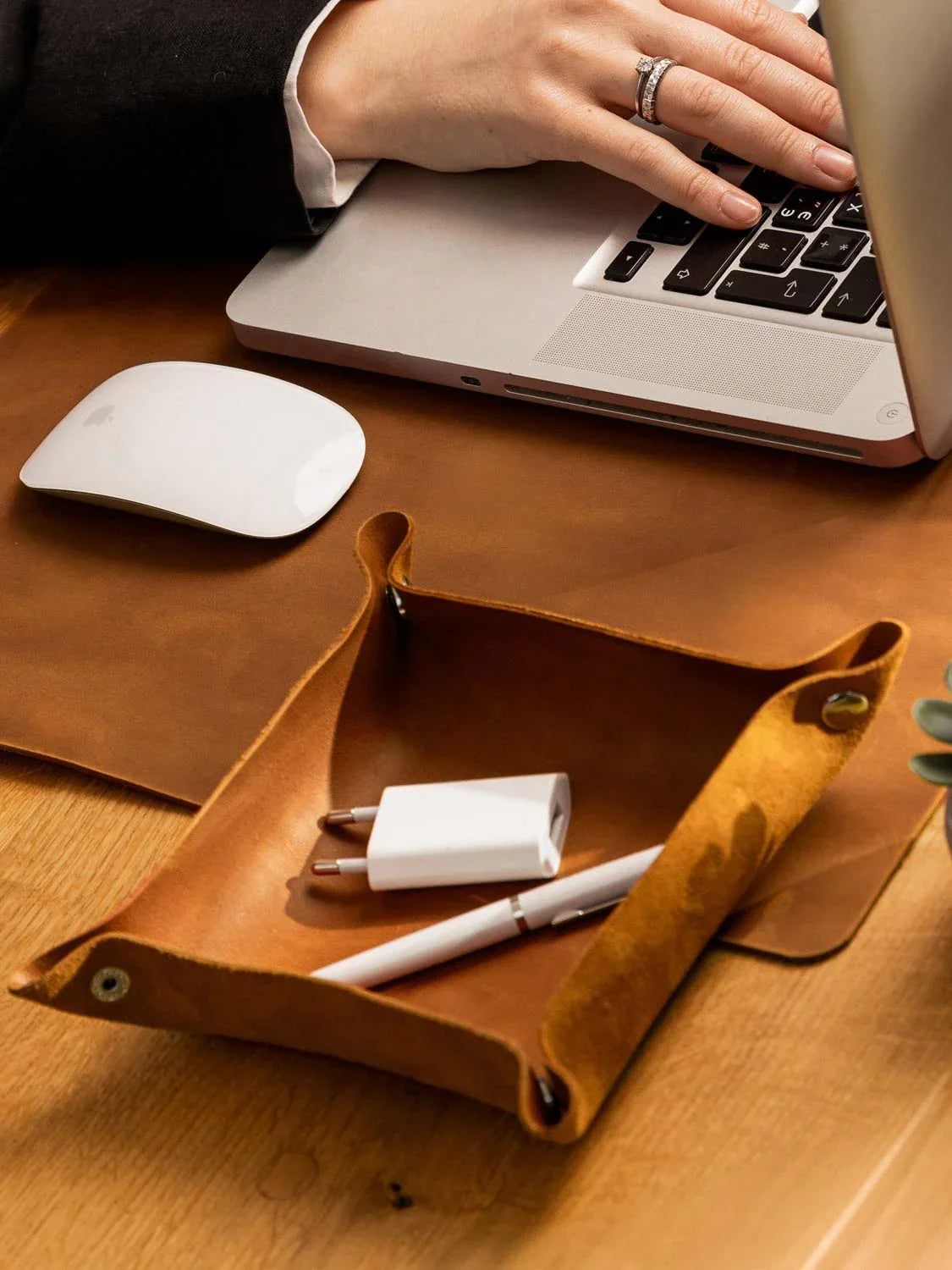 Crazy Horse Leather Desk Pad – Rustic Desk Mat for Office or Home