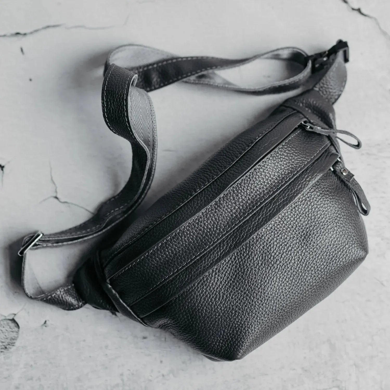 Grainy Leather Waist Bag with Zipper | B-Bag