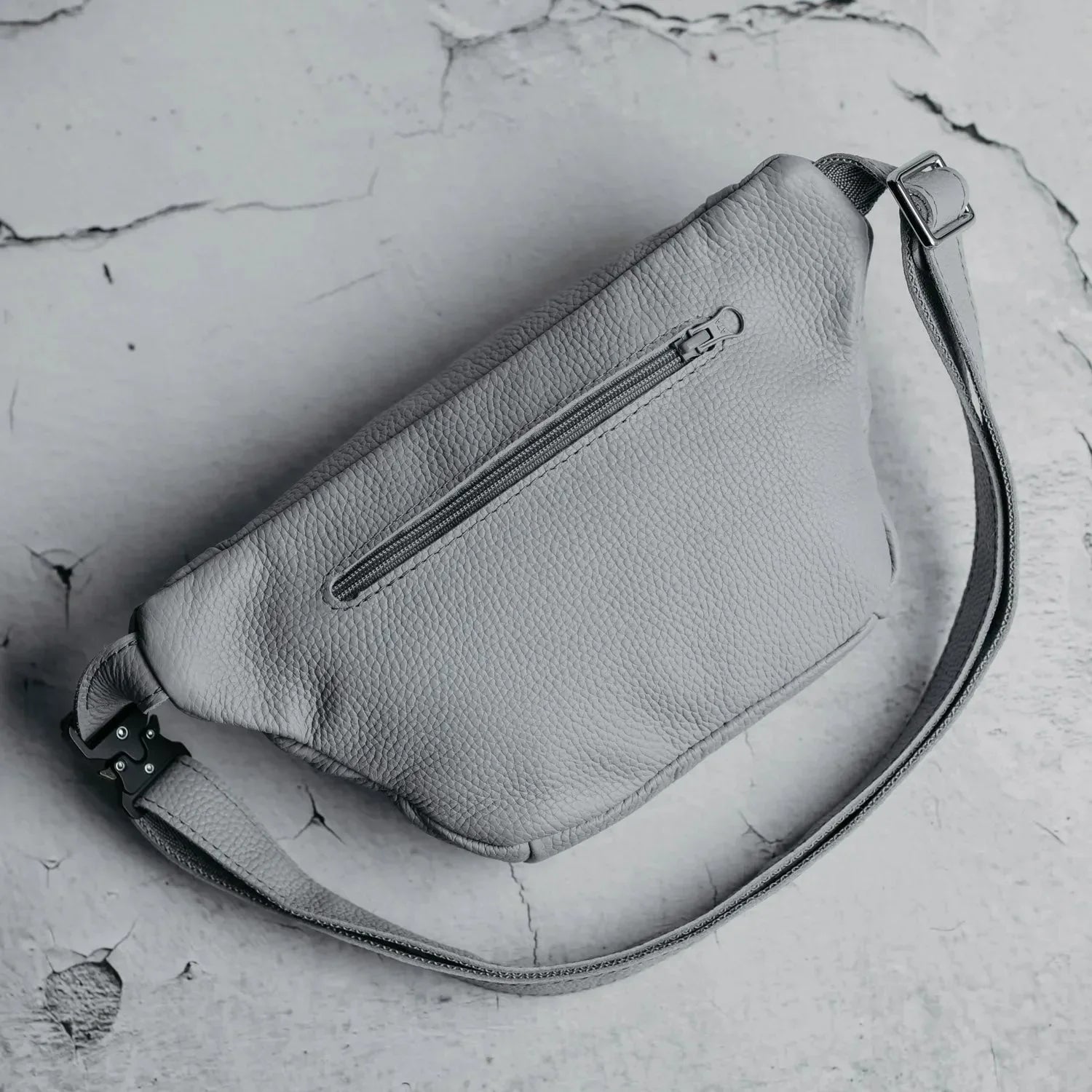Grainy Leather Waist Bag with Zipper | B-Bag