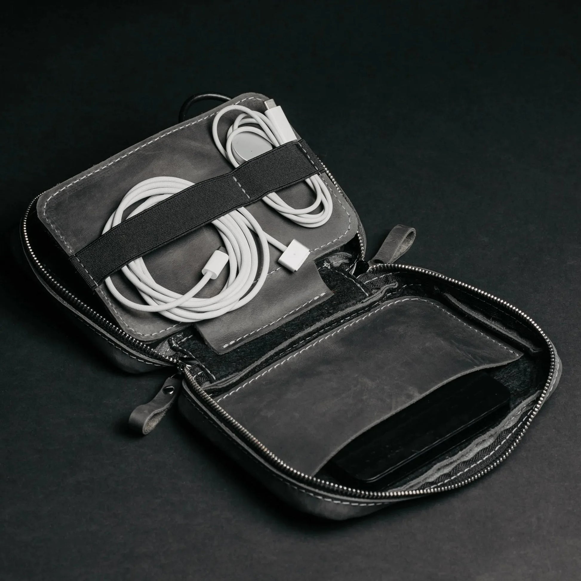 Leather Organizer for Cables & Tech | Smoky Grey - Wenderfarer
