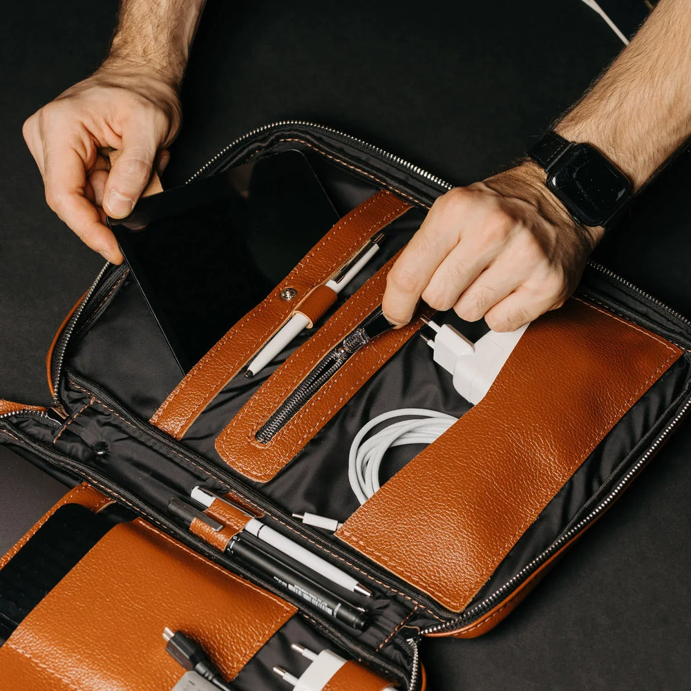 Grainy Leather Tech Organizer A4 Folio