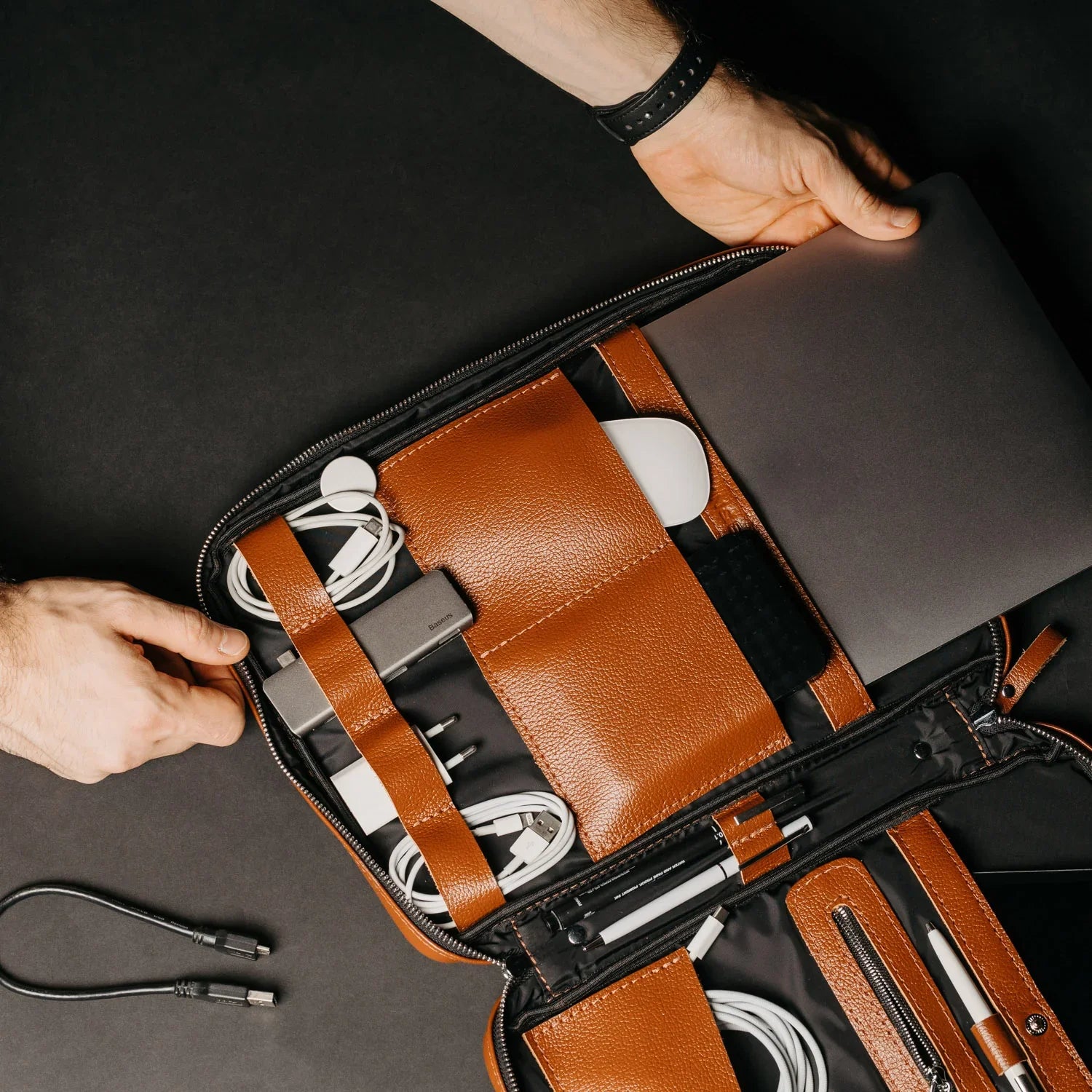 Grainy Leather Tech Organizer A4 Folio