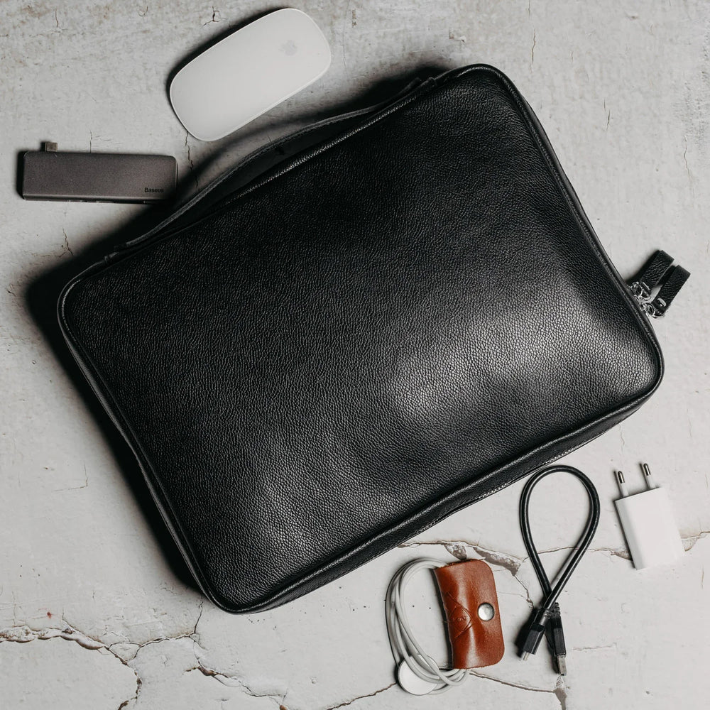 Grainy Leather Tech Organizer A4 Folio