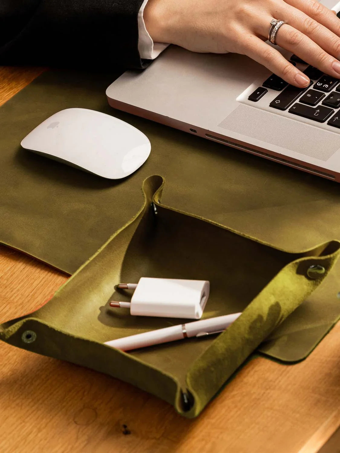 Crazy Horse Leather Desk Pad – Rustic Desk Mat for Office or Home