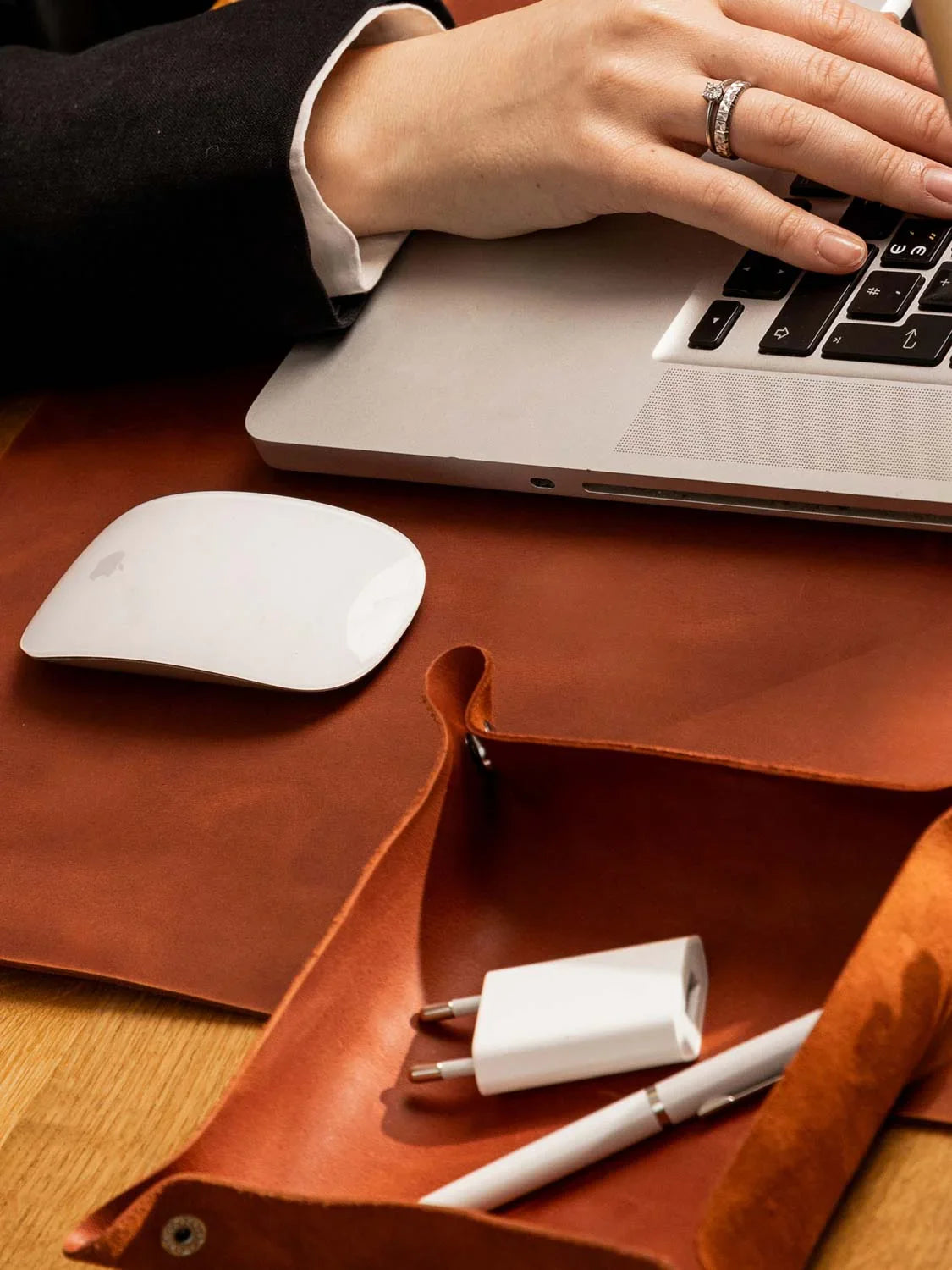 Crazy Horse Leather Desk Pad – Rustic Desk Mat for Office or Home