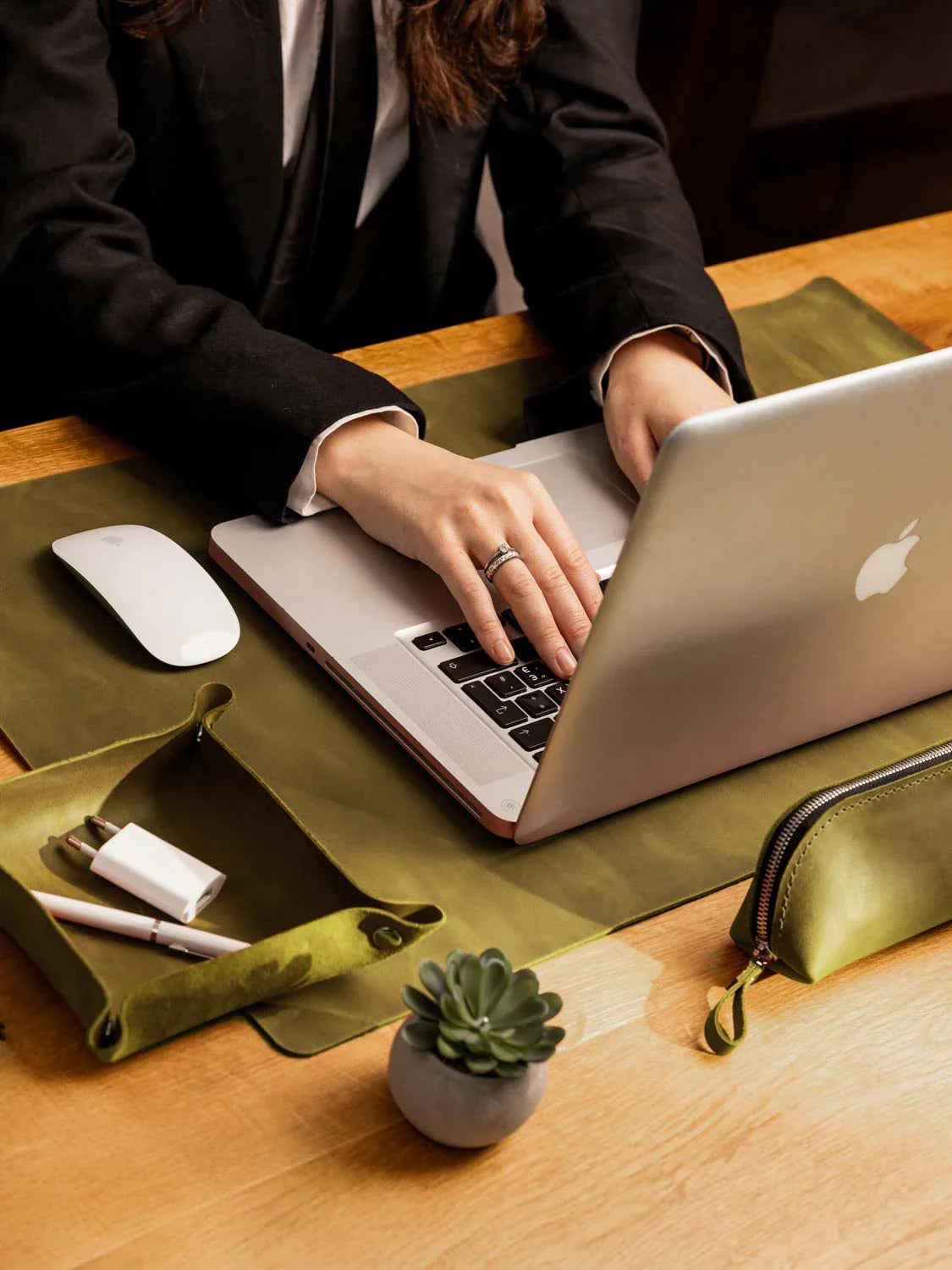 Crazy Horse Leather Desk Pad – Rustic Desk Mat for Office or Home