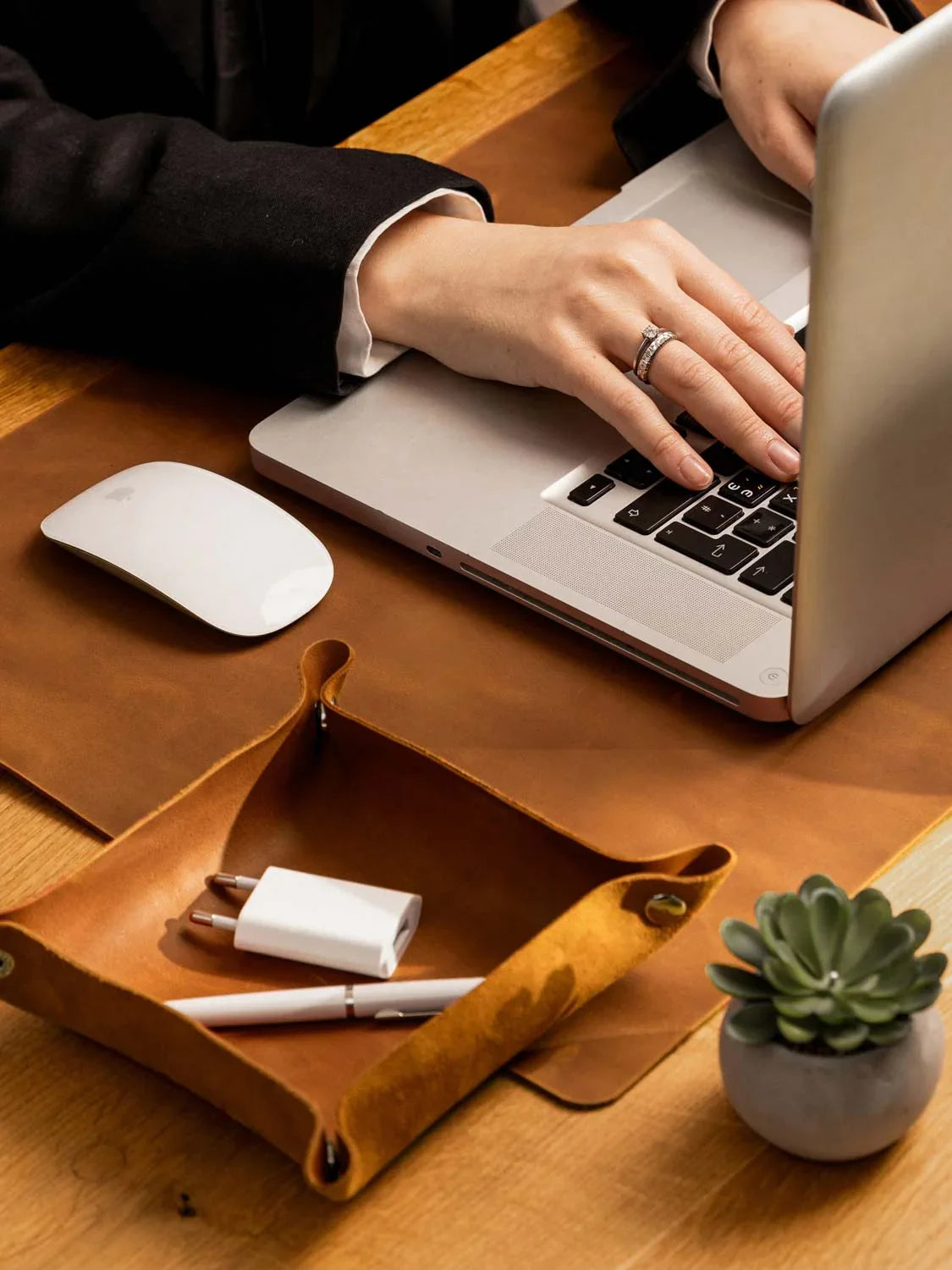 Crazy Horse Leather Desk Pad – Rustic Desk Mat for Office or Home
