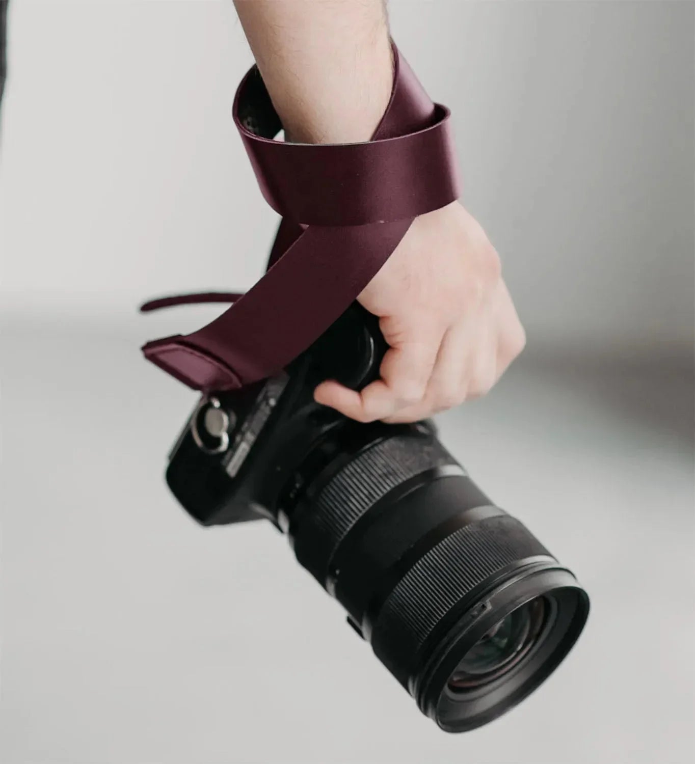 Leather Camera Neck Strap – Adjustable for DSLR & Mirrorless Cameras