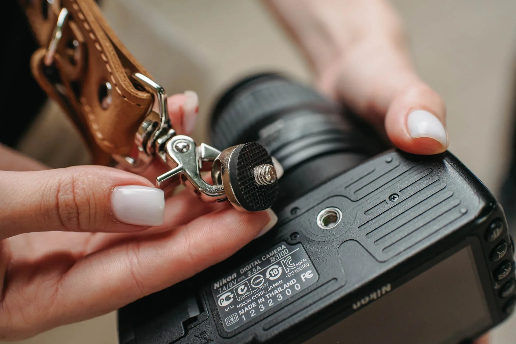 Leather Camera Harness – Adjustable Single Strap | Mono