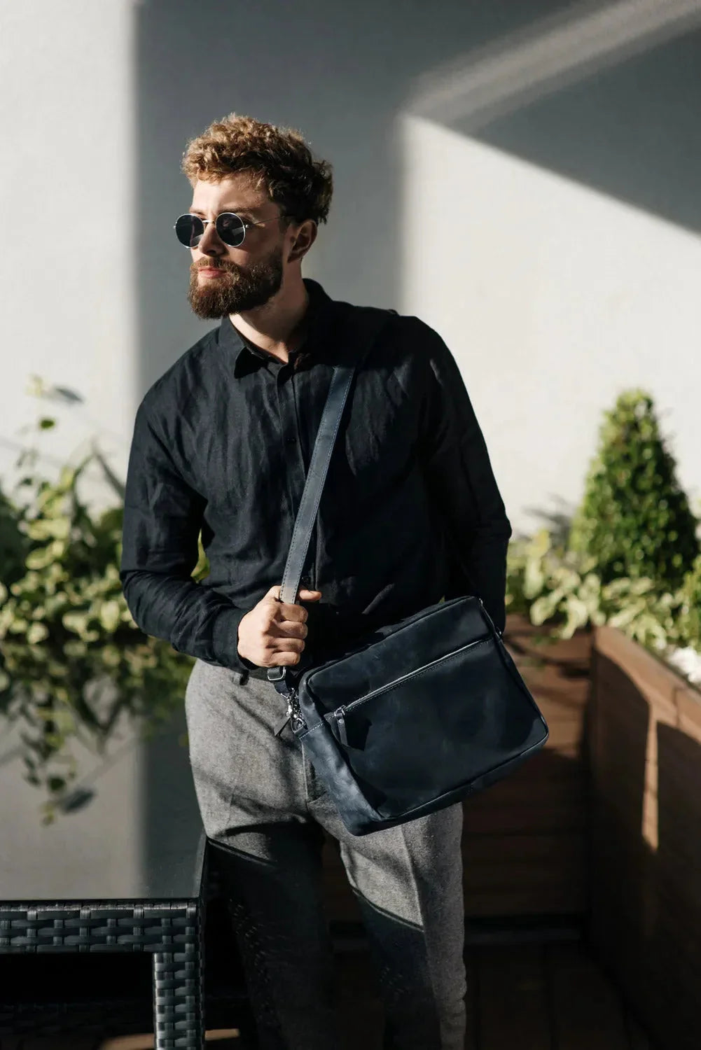 Everyday Leather Messenger with Zip | Squad