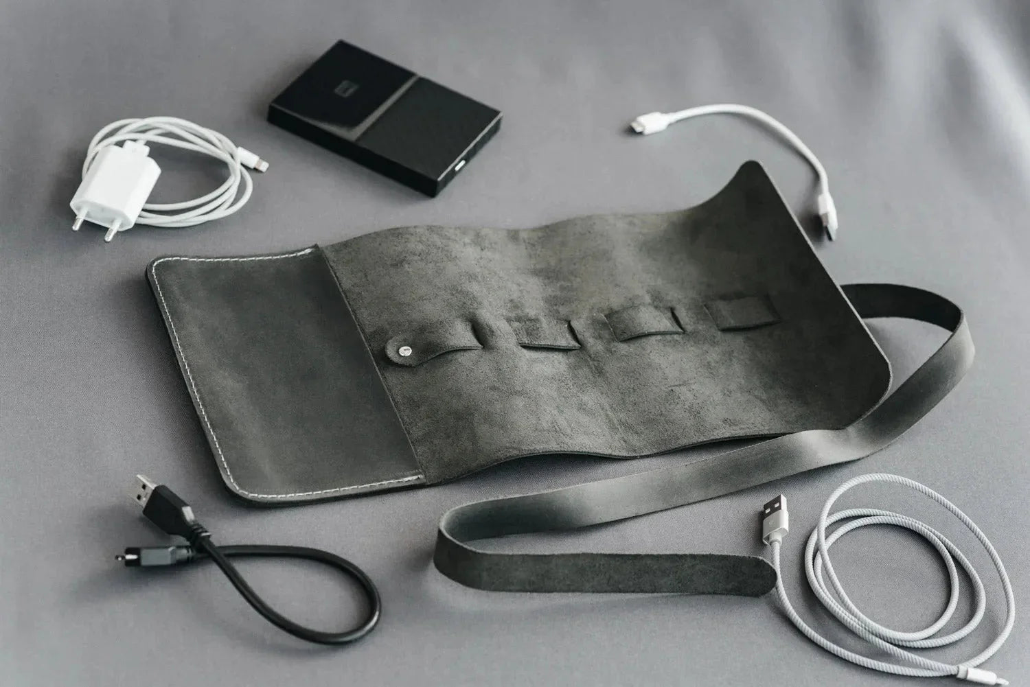 Waxed Leather Roll-Up Organizer – Cables & Tools Wrap