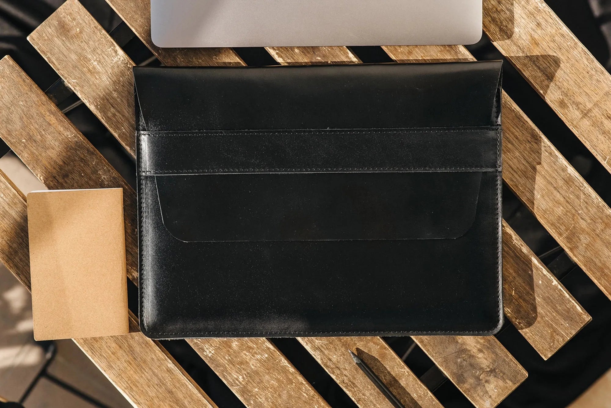 Matted Leather Sleeve for Macbook - All sizes | Black - Wenderfarer