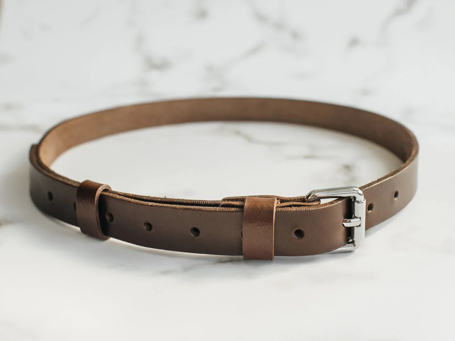 Women's Veg-Tanned Leather Belt – 1” Wide with Elegant Silver Buckle