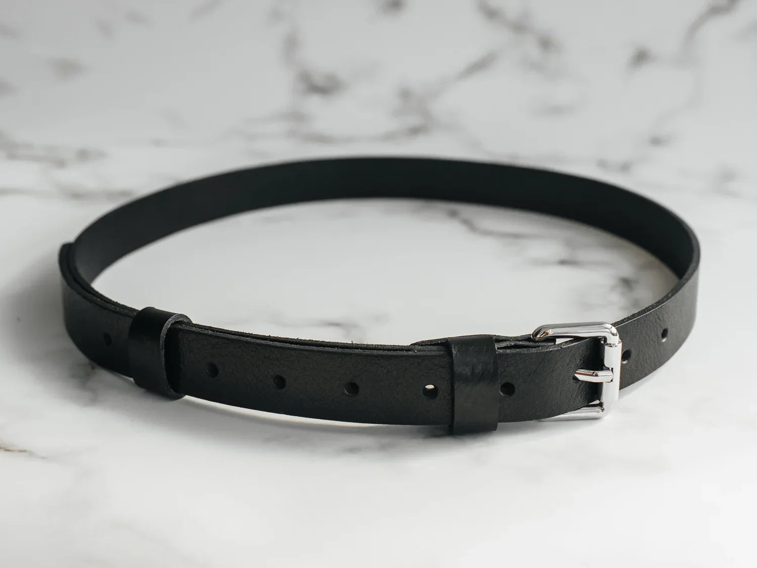 Women's Veg-Tanned Leather Belt – 1” Wide with Elegant Silver Buckle