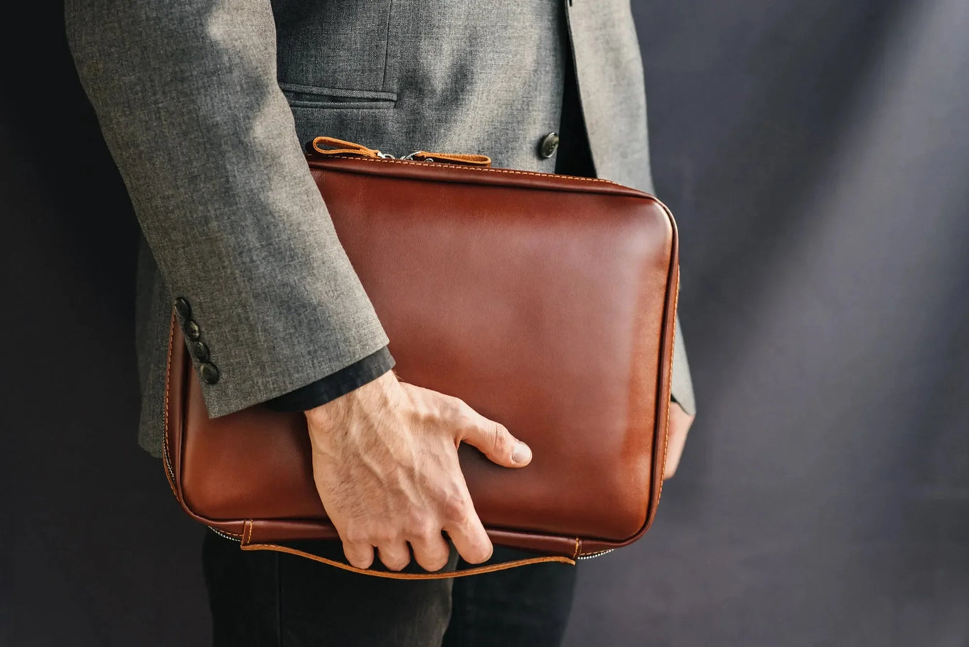 Smooth Leather A4 Folio for Laptop, Cables, Documents