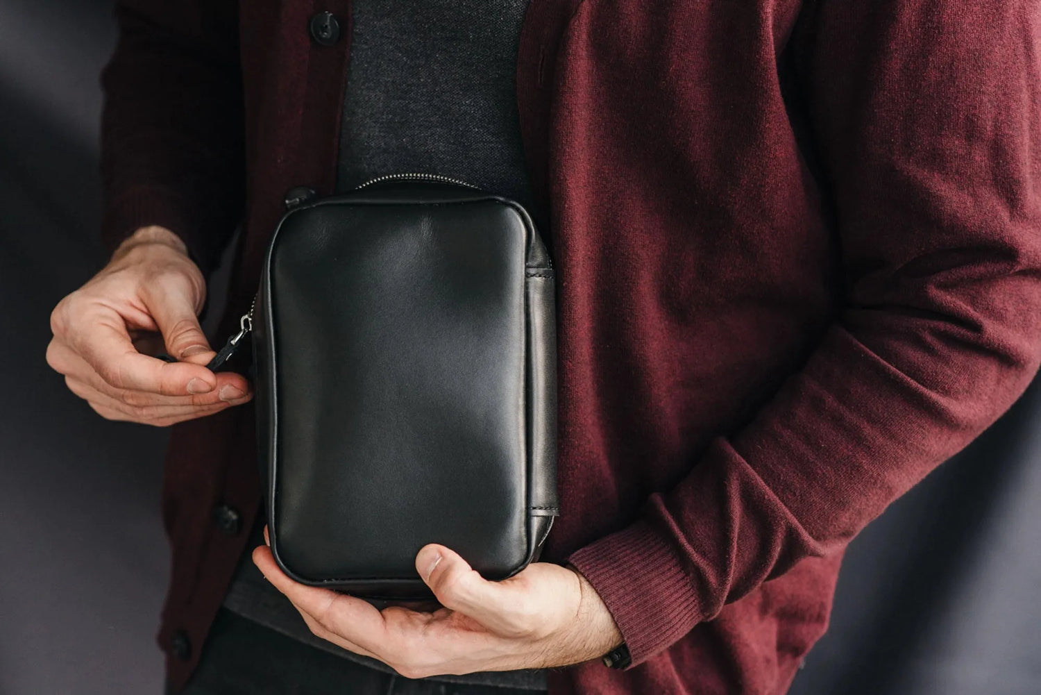 Zippered Leather Organizer for Cables and Tech | Black - Wenderfarer