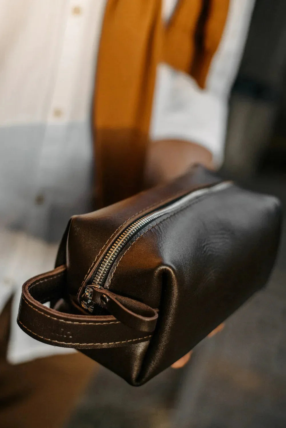 Smooth Leather Dopp Kit – Travel Toiletry Bag for Men