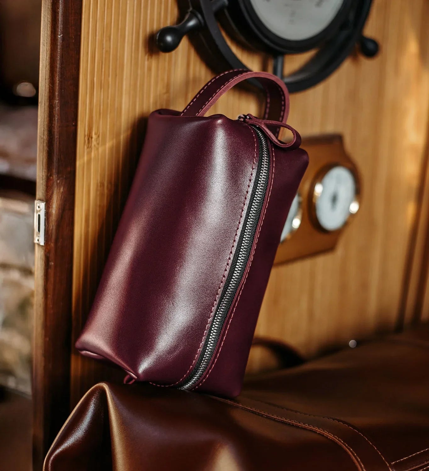 Smooth Leather Dopp Kit – Travel Toiletry Bag for Men