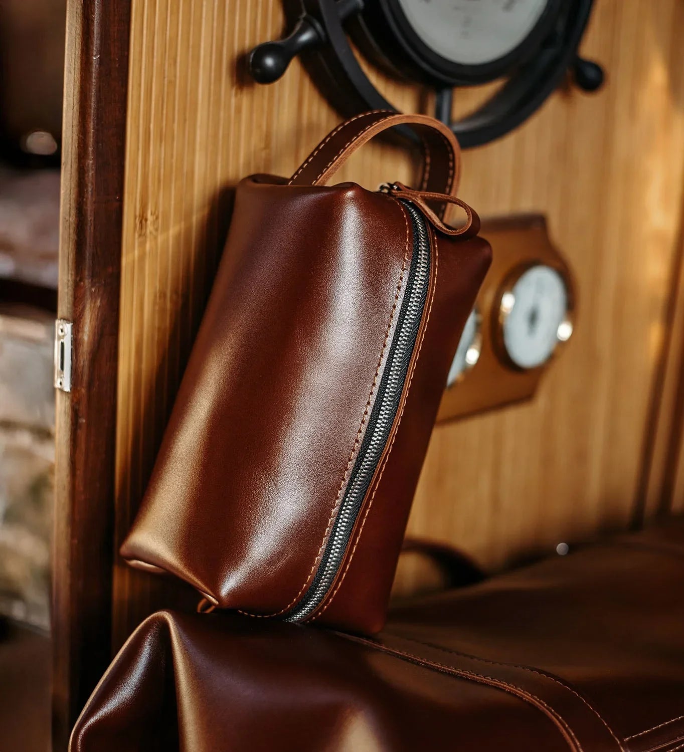 Smooth Leather Dopp Kit – Travel Toiletry Bag for Men