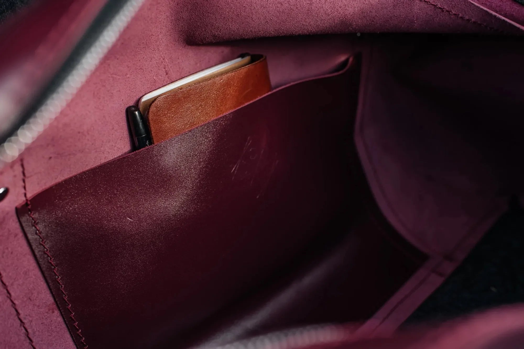 Smooth Leather Travel Bag – Men's Duffel for Weekend Getaways | Stout